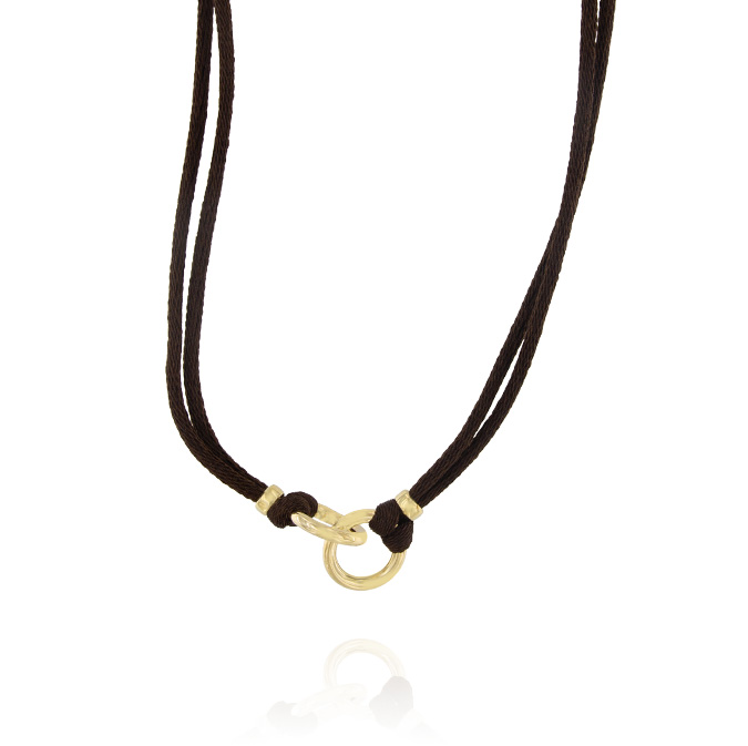 Ingrosso collana a 2 fili tessuto in seta marrone con 2 anelli centrali in argento 925 placcato oro cod. 19318176